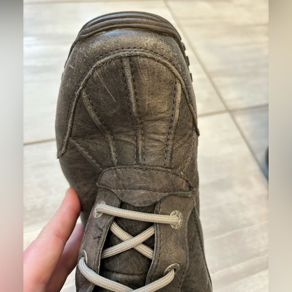 Tall Ugg grey boots (7.5) - Picture 2 of 9